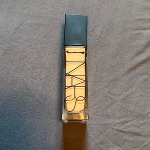 NARS Natural Radiant Longwear Foundation L3.5 Salzburg